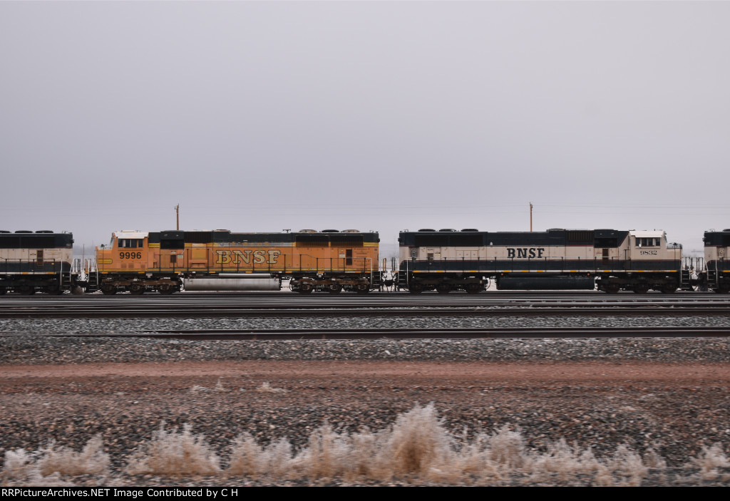 BNSF 9832/9996